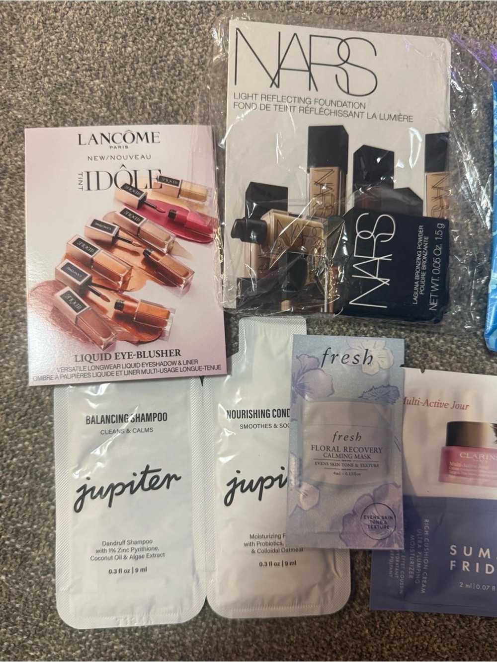 Beauty Samples - Picture 2 of 3